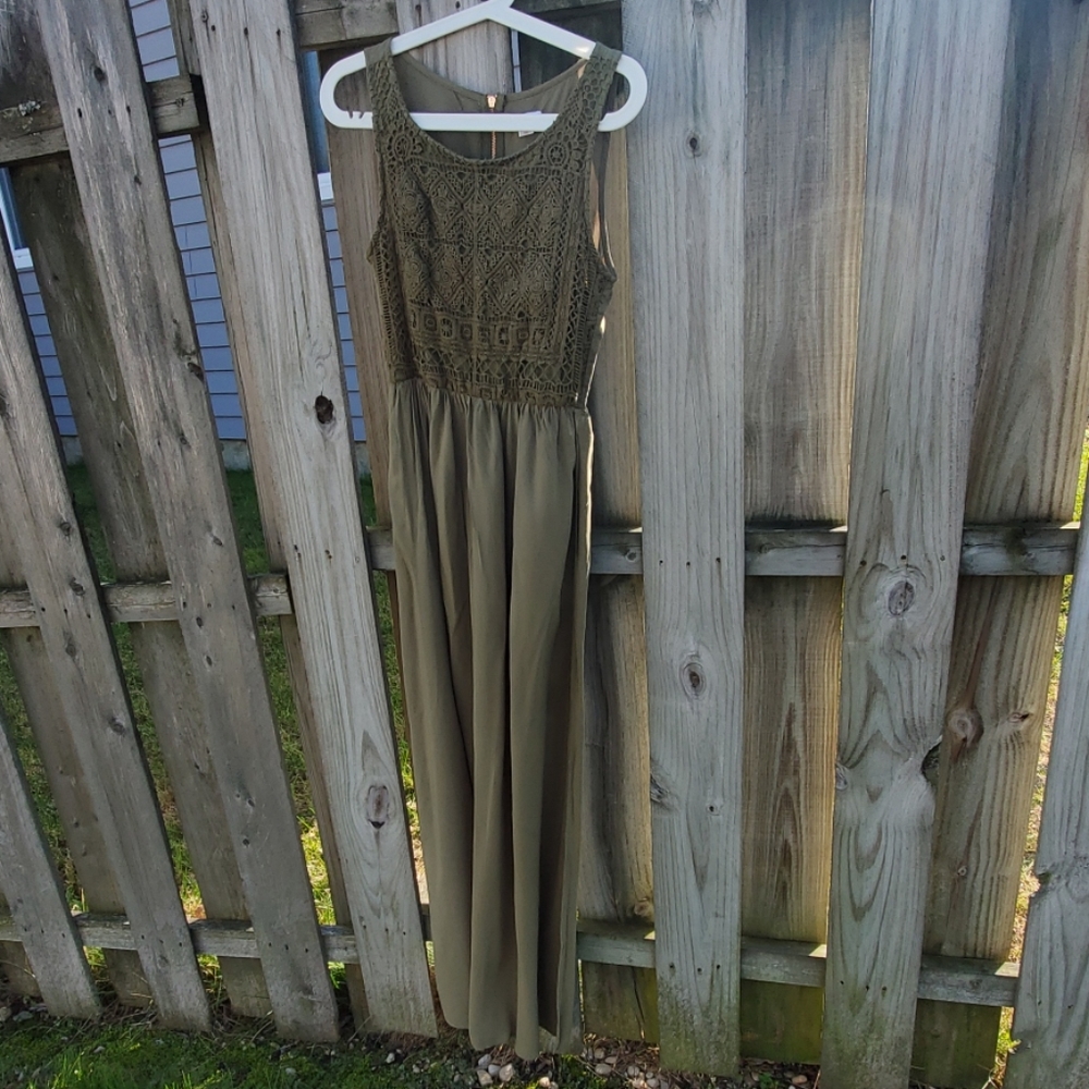 Green maxi dress